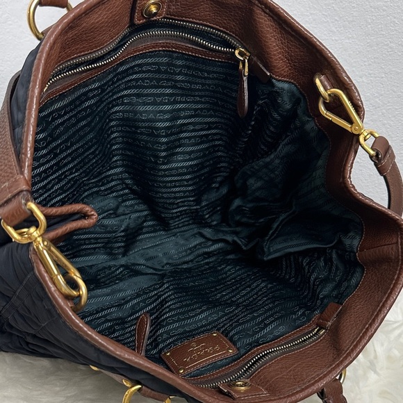 Elegant Brown Leather Women's Bag - Picture 3 of 17